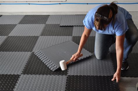 how to install interlocking floor tiles